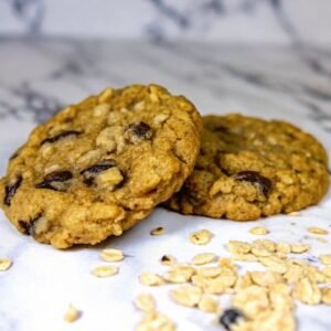Chewy Oatmeal Raisin Cookies