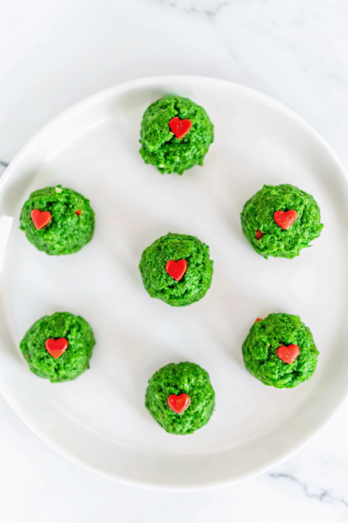 No-Bake Christmas Wreath Cookies