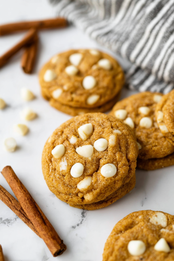 Pumpkin White Chocolate Chip Cookies